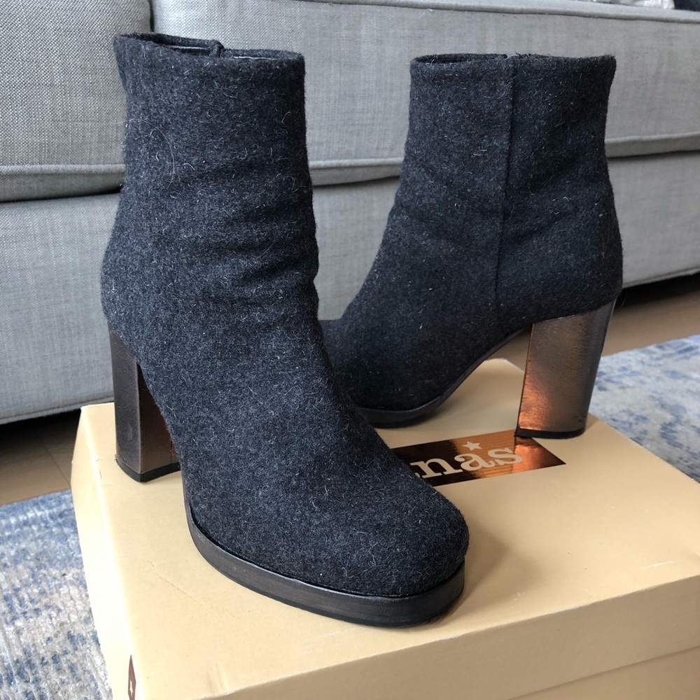 Heather grey booties - mint condition- size 37